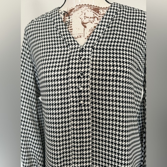 NWT Express women’s blouse size XS - Picture 5 of 14